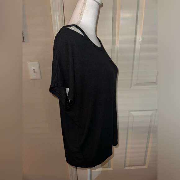 Athleta Ease Cut Out Black Loose Fit Top T Shirt Tee Athletic Activewear Small - Picture 3 of 11